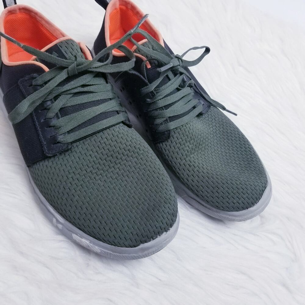 Under Armour knit low top sneakers